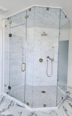 Glass Shower Doors Trends for a Bathroom in 2024
