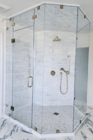 Glass Shower Doors Trends for a Bathroom in 2024